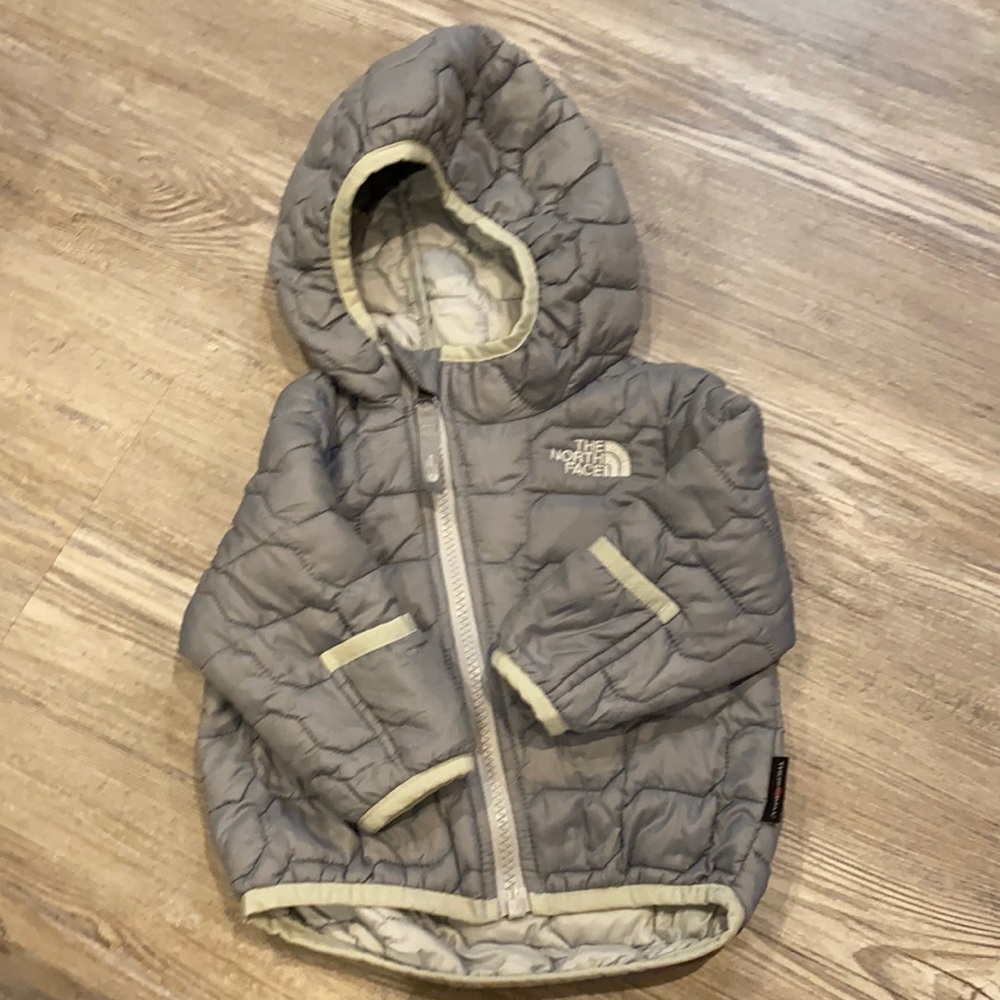 The North Face grey infant Thermoball hoodie, Size 3-6 month
